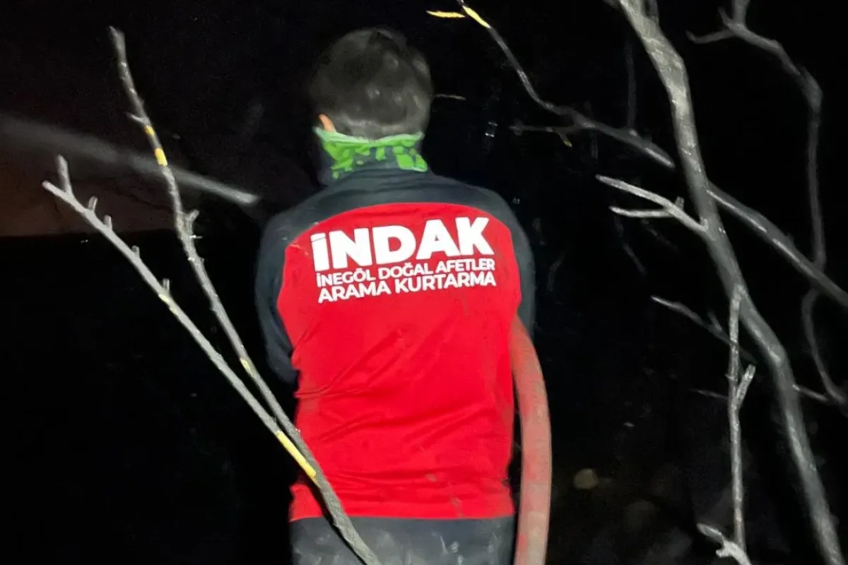 İNDAK, Yenişehir'deki Yangına 17 Gönüllüsüyle Hızla Müdahale Etti