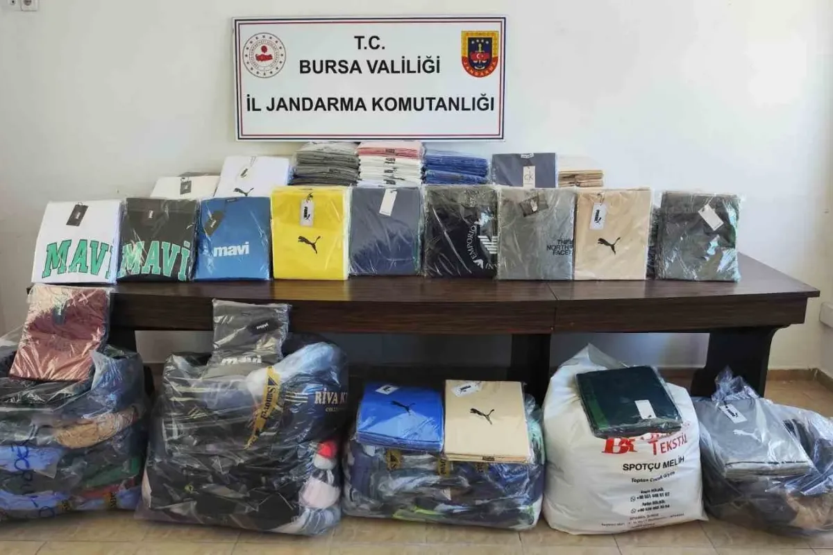 Bursa’da kaçak kıyafet operasyonu: 2 milyon TL değerinde malzeme ele geçirildi