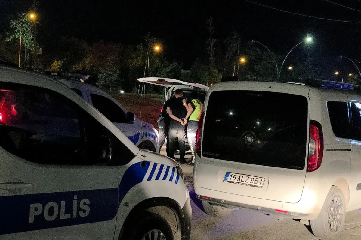 İnegöl'de hareketli gece, 2 kişi gözaltına alındı
