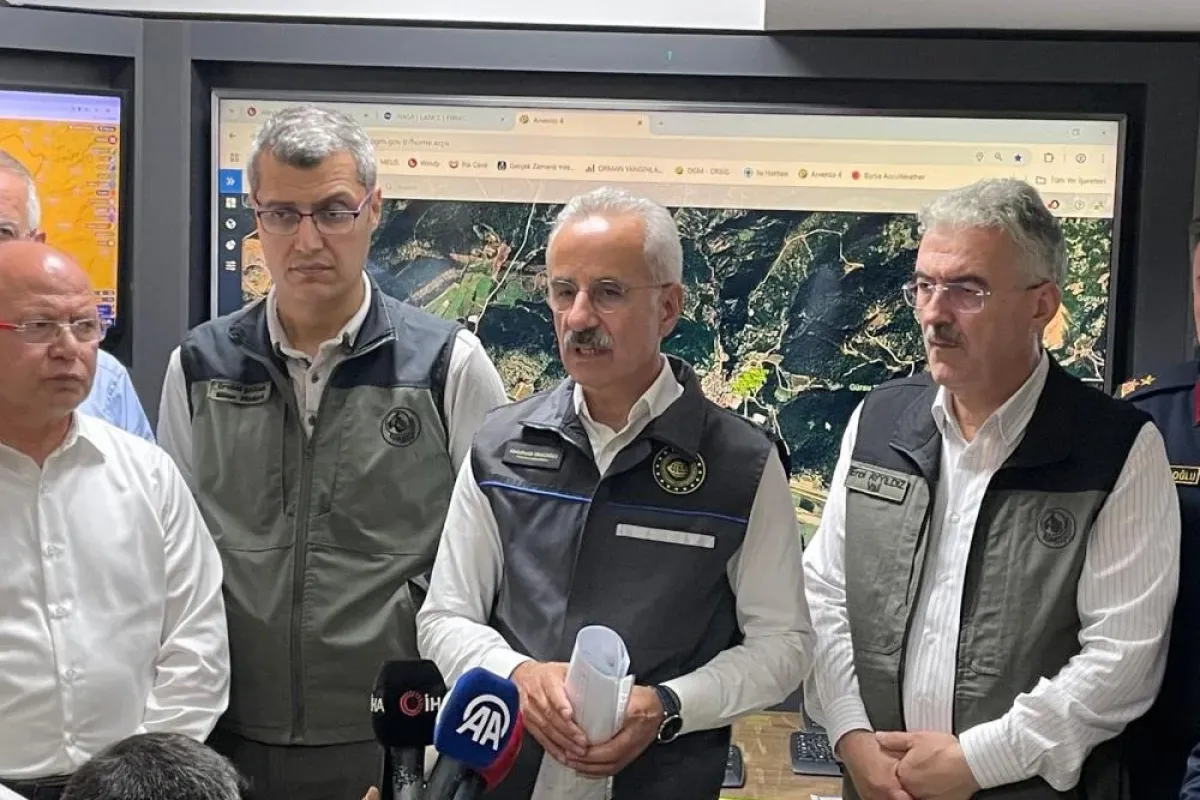 Bakan Uraloğlu yangın ile ilgili son gelişmeleri paylaştı