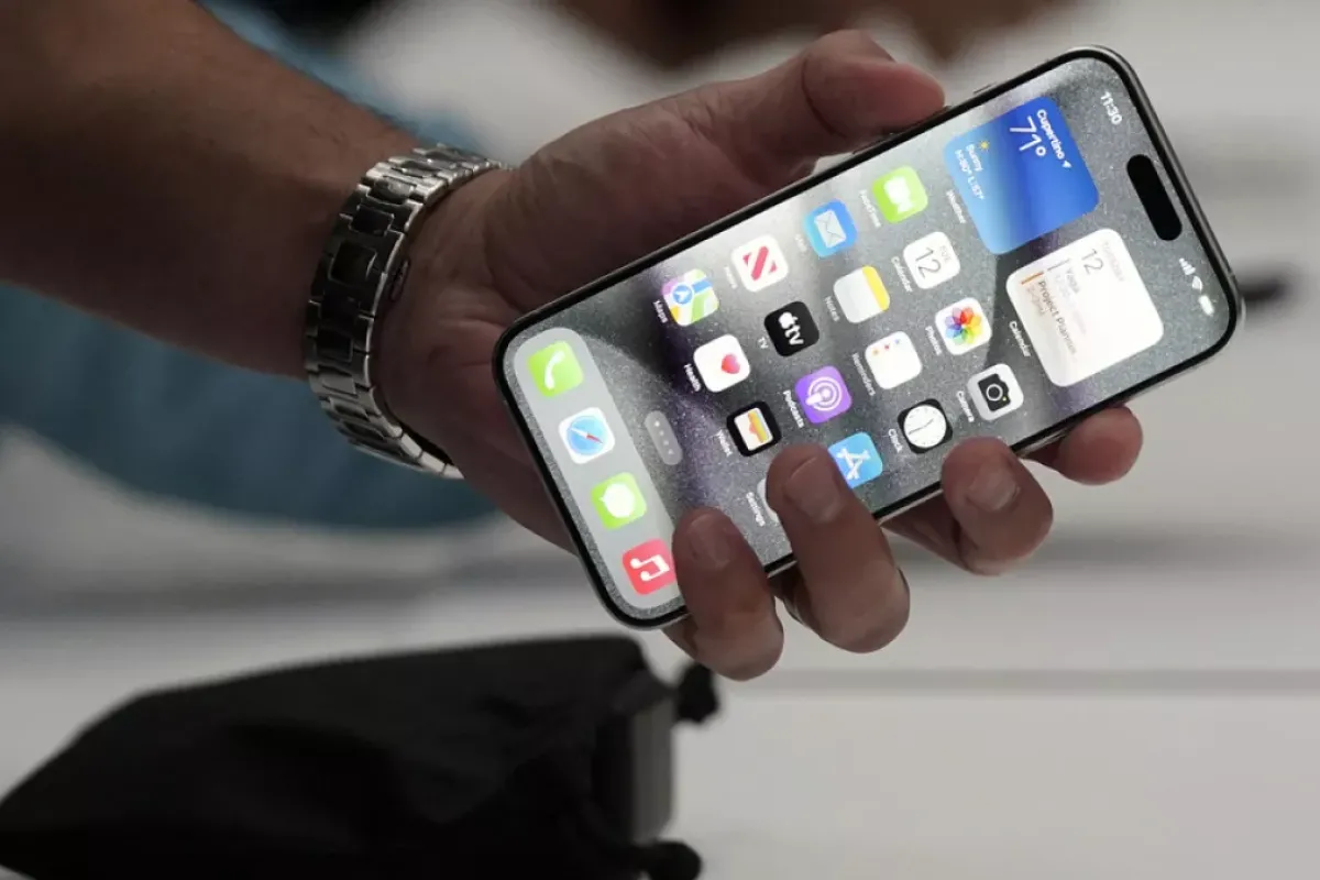 Tarih belli oldu! Katlanabilir iphone geliyor