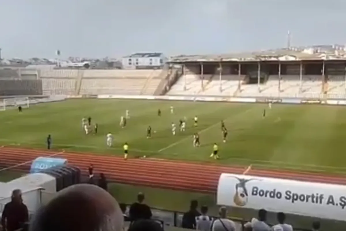 İnegölspor hazırlık maçında Bandırmaspor'a konuk oldu