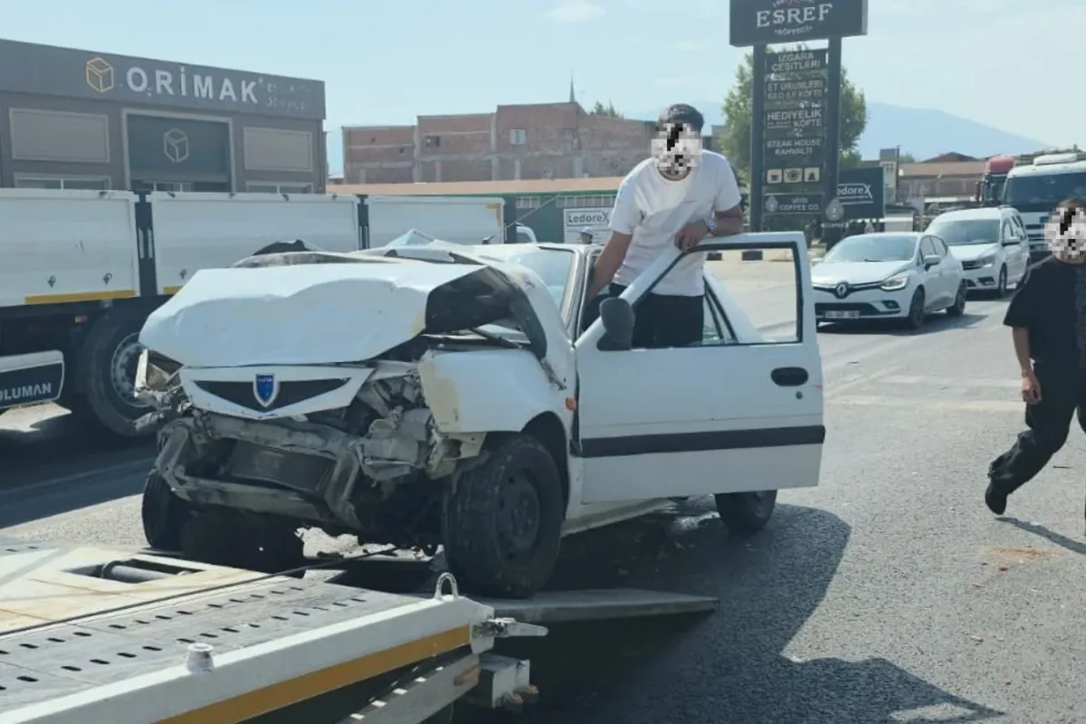 İnegöl'de zincirleme kaza: 2 yaralı