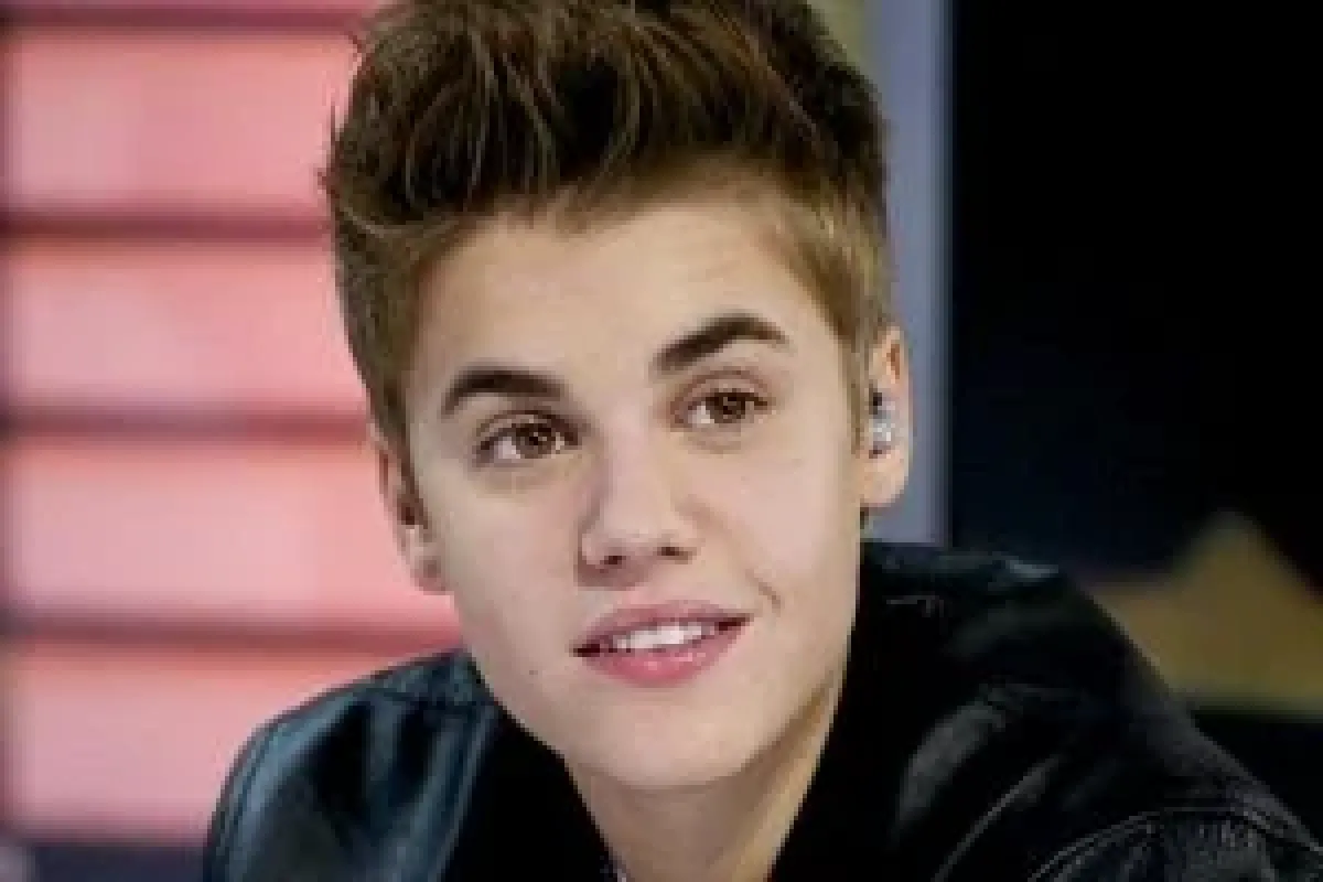 Justin Bieberdan annesine dövme jesti