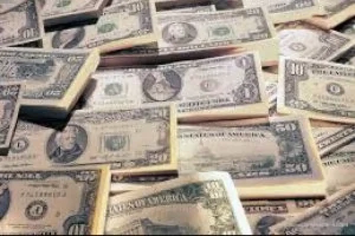 Dolar düşmeye devam ediyor