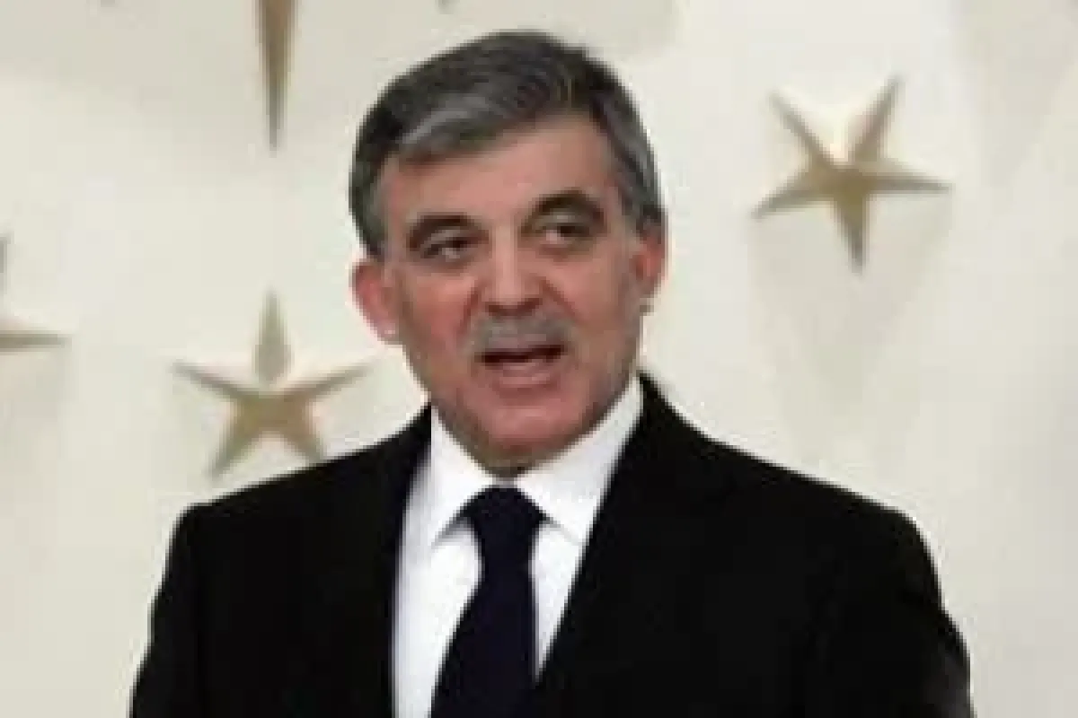 Gül suskunluğunu bozuyor