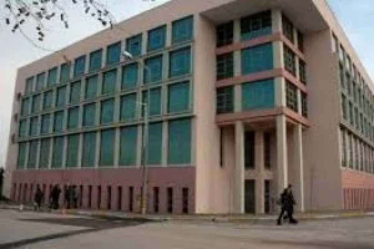 Eskişehir'de bir kişi hastane penceresinden atladı