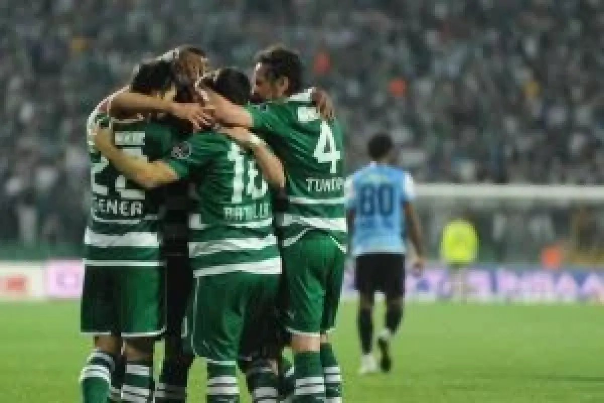 Herşey yalan bu gerçek Timsahım!