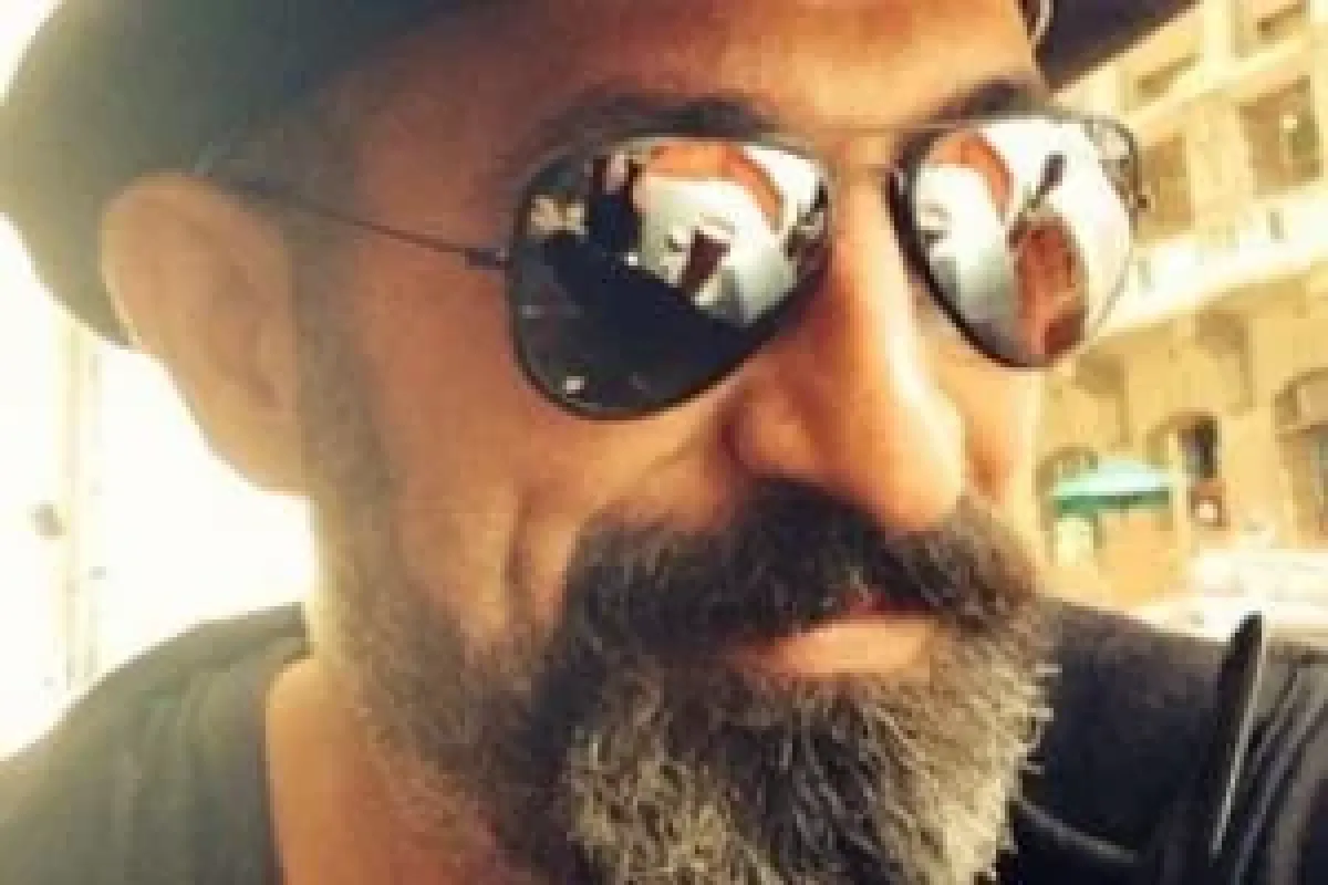 Cem Yılmaz'dan yerel seçimler mesajı!