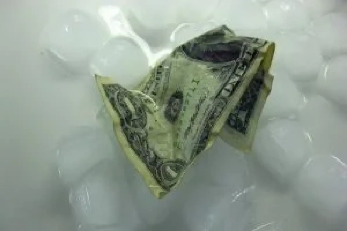Dolar 5 dakikada 3 kuruş eridi