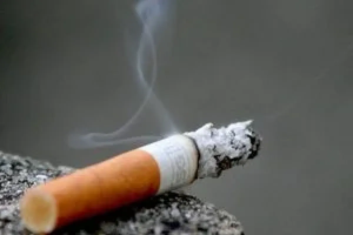 Sigara derinin rengini matlaştırıyor