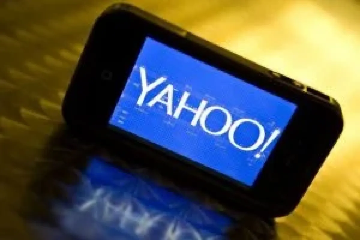 Yahoo yine satın aldı