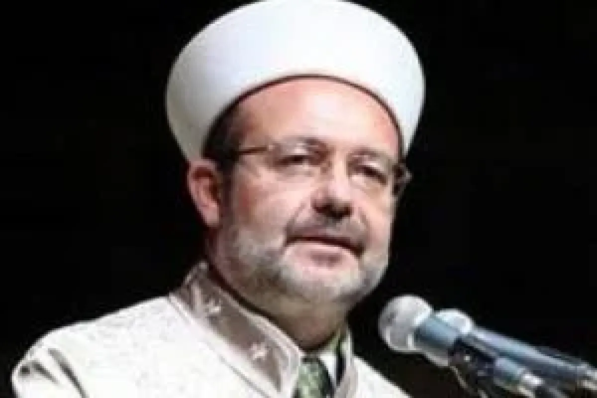 Görmez mahkumlarla oruç açtı