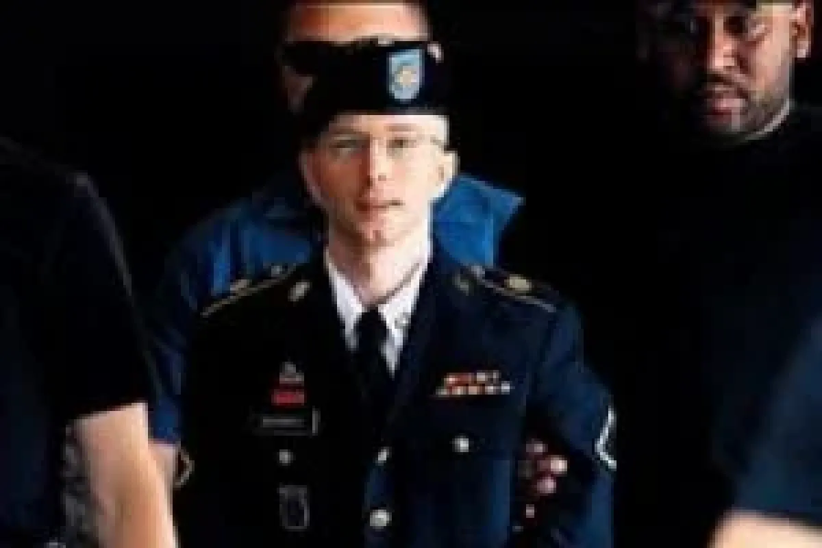 Wikileaks muhbiri 136 yılla karşı karşıya