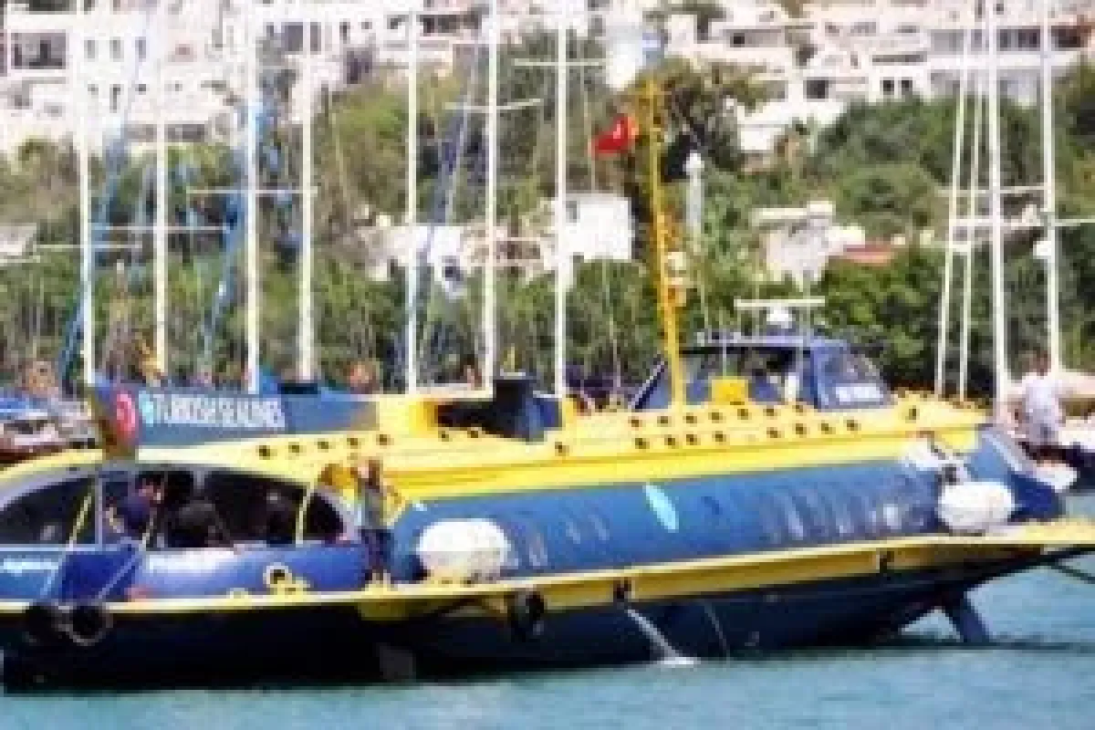 Suriyede bombadan kaçarken Egede boğuldular