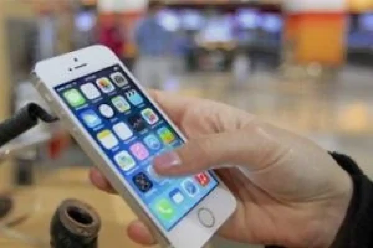 Apple büyük ekranlı iPhone üretecek