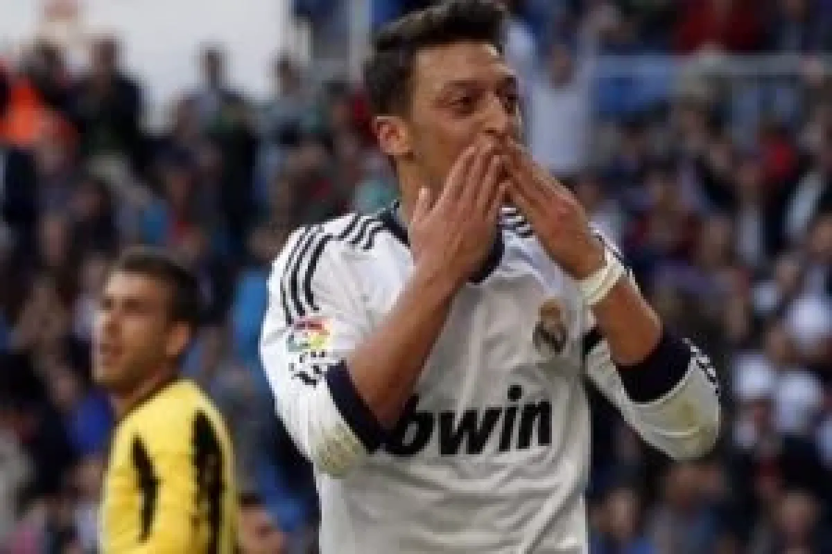 Mesut Özilden Ronaldo açıklaması