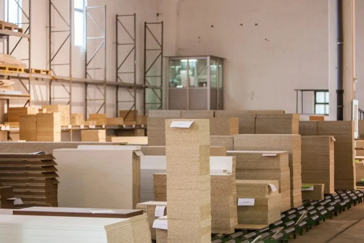 İnegöl'de bir mobilya firması kapanıyor: Alacaklılara 30 gün süre