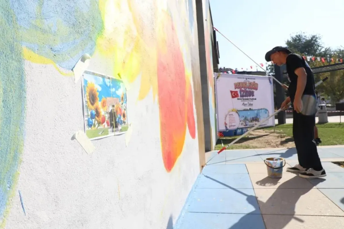 İnegöl'de sanat şöleni başladı: Uluslararası duvar resimleri festivali