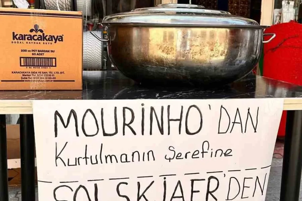 Hem Mourinho, hem de Solskjr için helva dağıttı