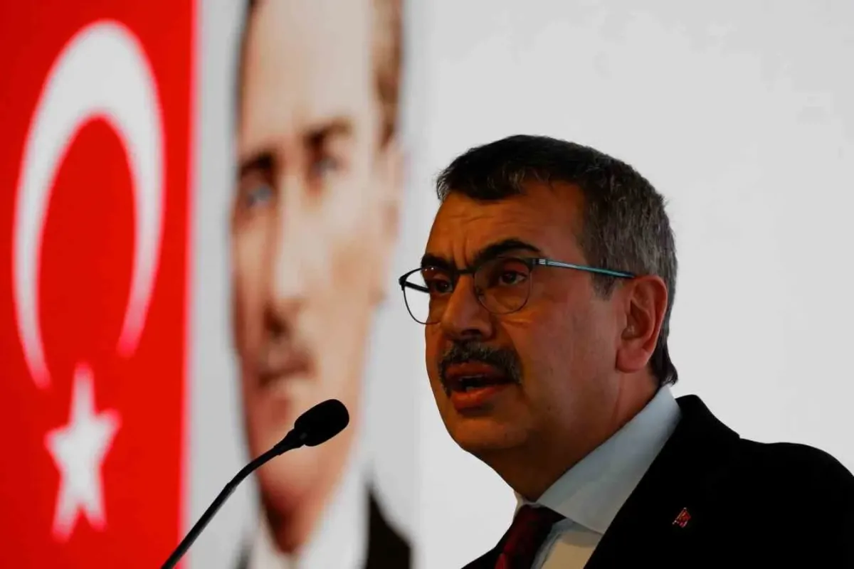Bakan Tekin’den flaş açıklamalar: 12 yıllık zorunlu eğitim süresi değişiyor mu?