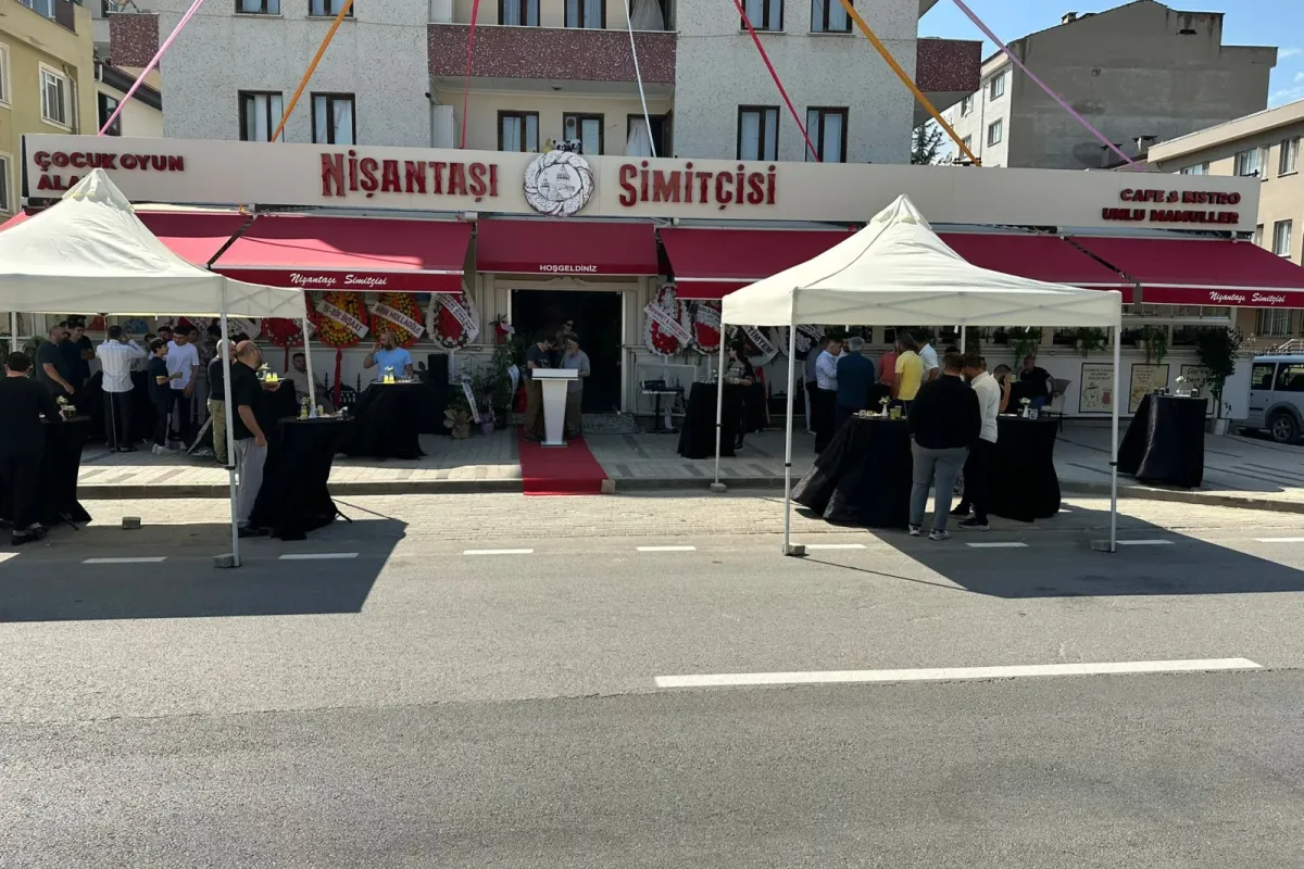 Nişantaşı Simitçisi törenle açıldı