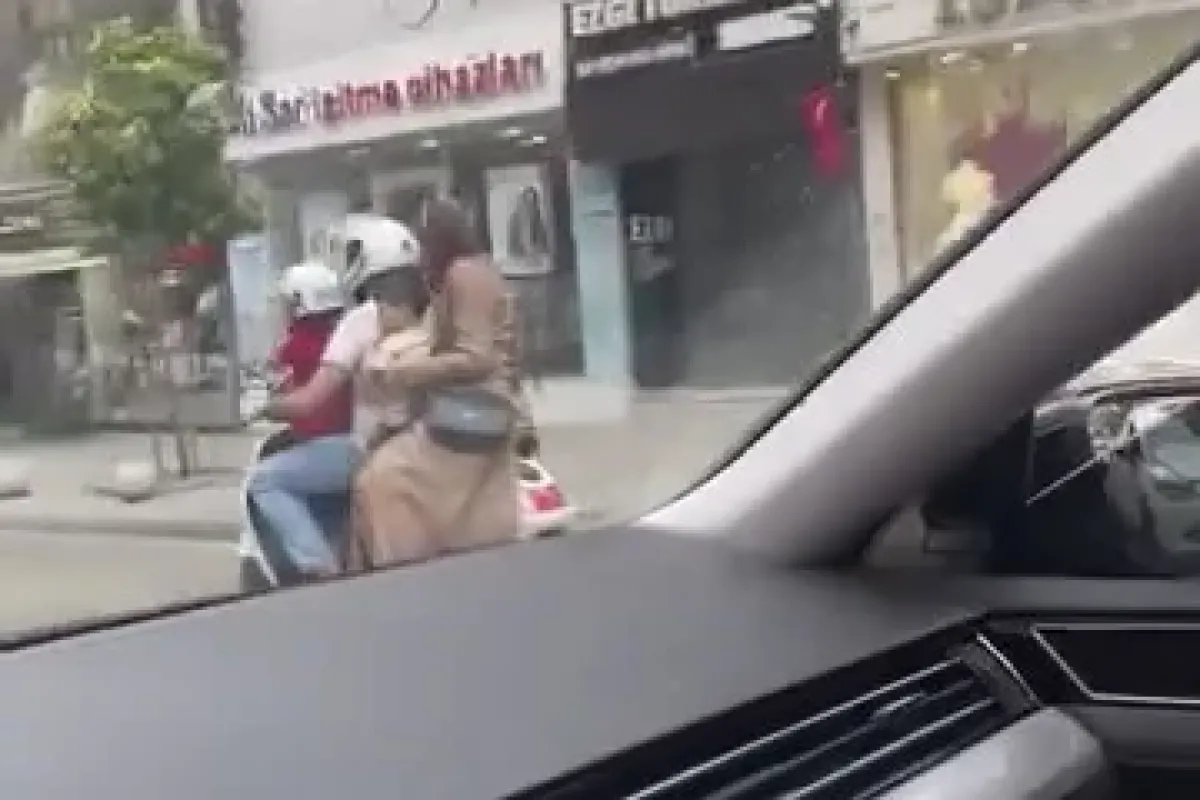 Motosiklette tehlikeli yolculuk