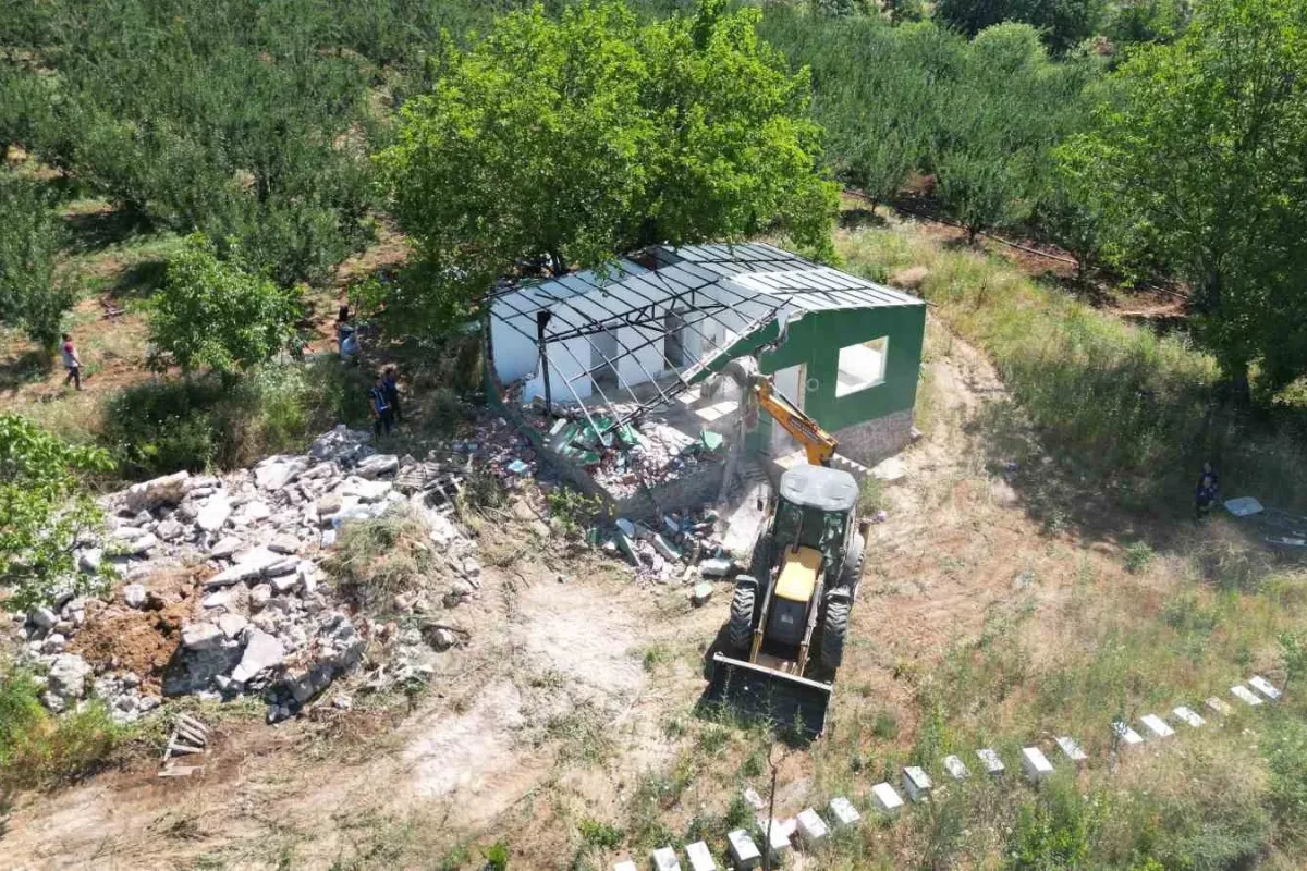 Bursa’da kaçak yapıyla mücadele sürüyor