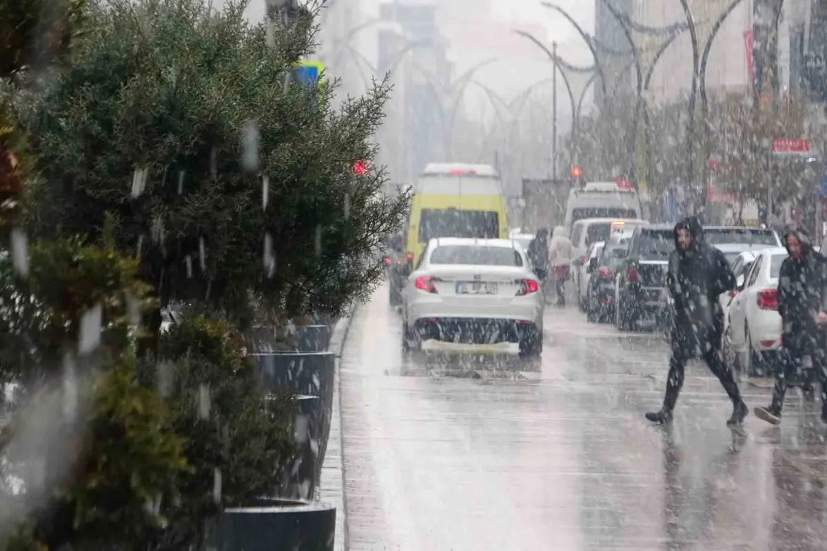 Meteoroloji uyardı: Kar geliyor! İşte il il kar yağışı beklenen tarihler