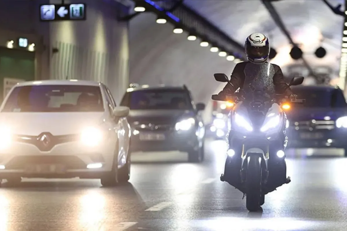 Motosiklet sürücülerine yeni düzenleme yolda