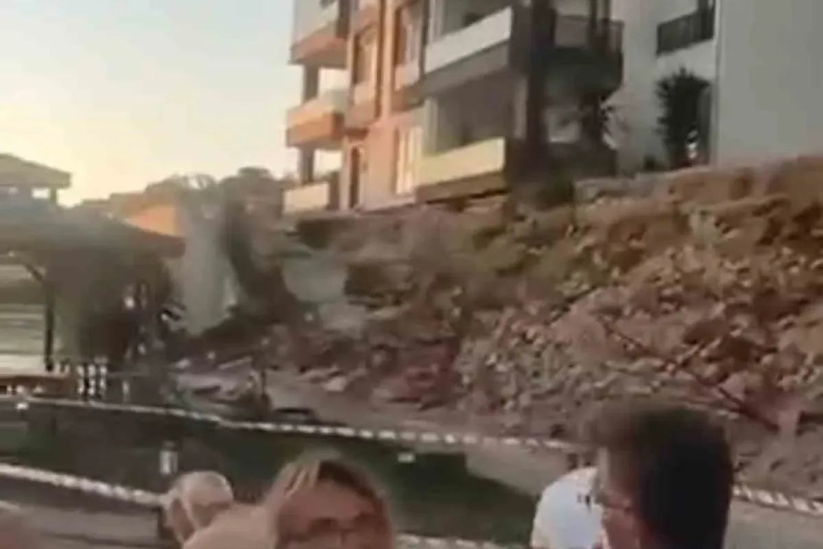 Bursa’da yeni sitenin istinat duvarı böyle çöktü