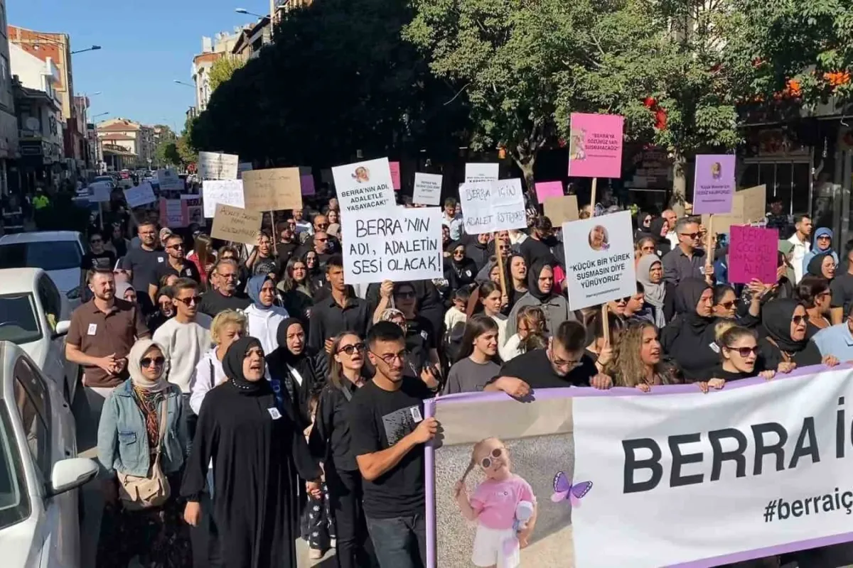İnegöl’de kreşteki havuzda boğulan Berra için yürüyüş düzenlendi
