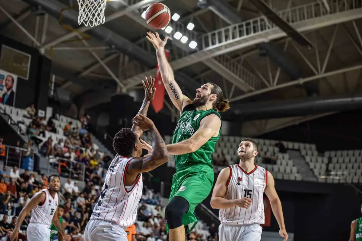 Bursaspor Basketbol, FIBA Şampiyonlar Ligi’nde PAOK’u 92-73’le Devirdi