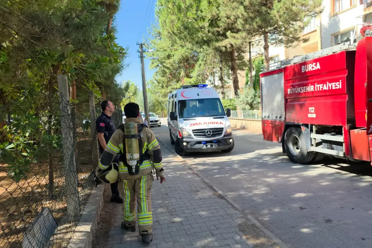 İnegöl'de yaşlı kadın yanmaktan son anda kurtarıldı