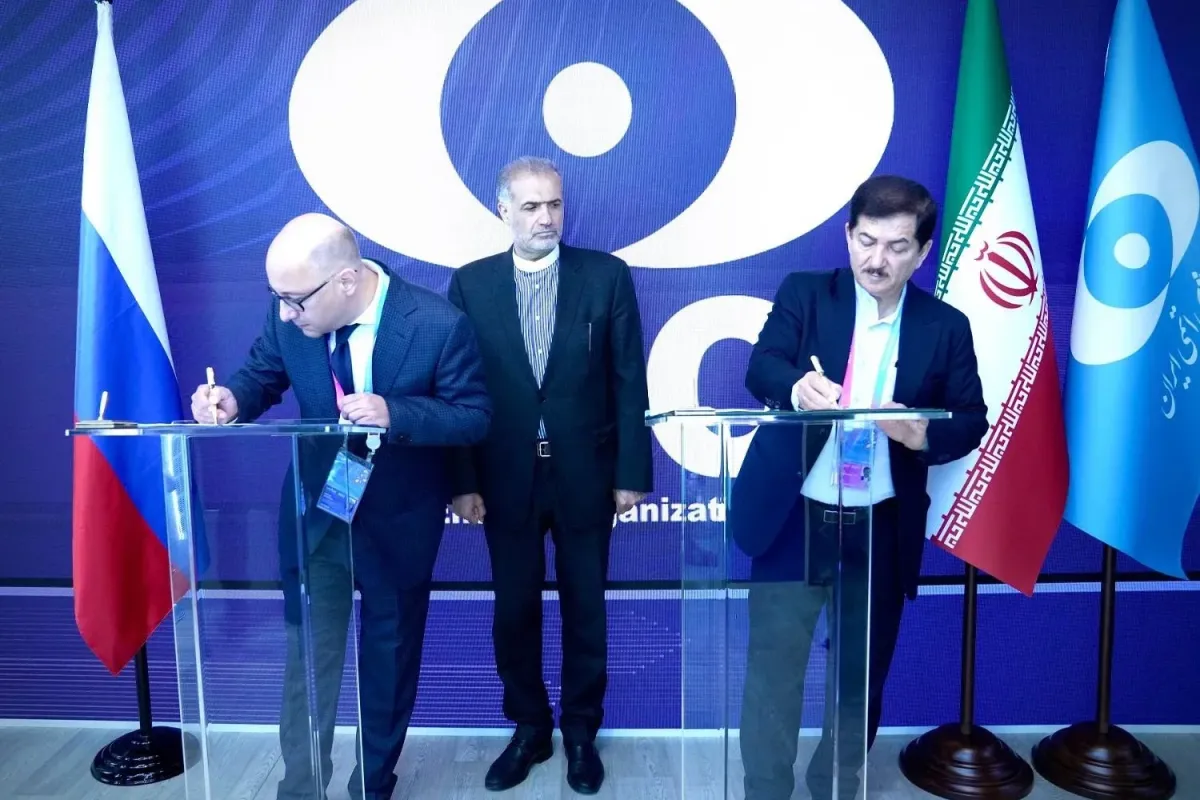 İran ve Rusya, 25 Milyar Dolarlık Nükleer Santral Anlaşması İmzaladı