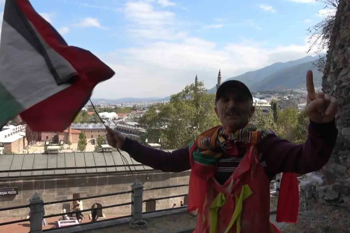 ’Kartal’ oldu, ’ayı’ oldu, ’arı’ oldu şimdi de Filistin’e böyle destek oldu