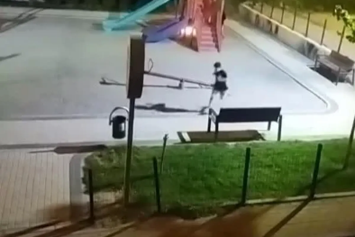 Bursa’da çocuklar oyun parkını ateşe verdi