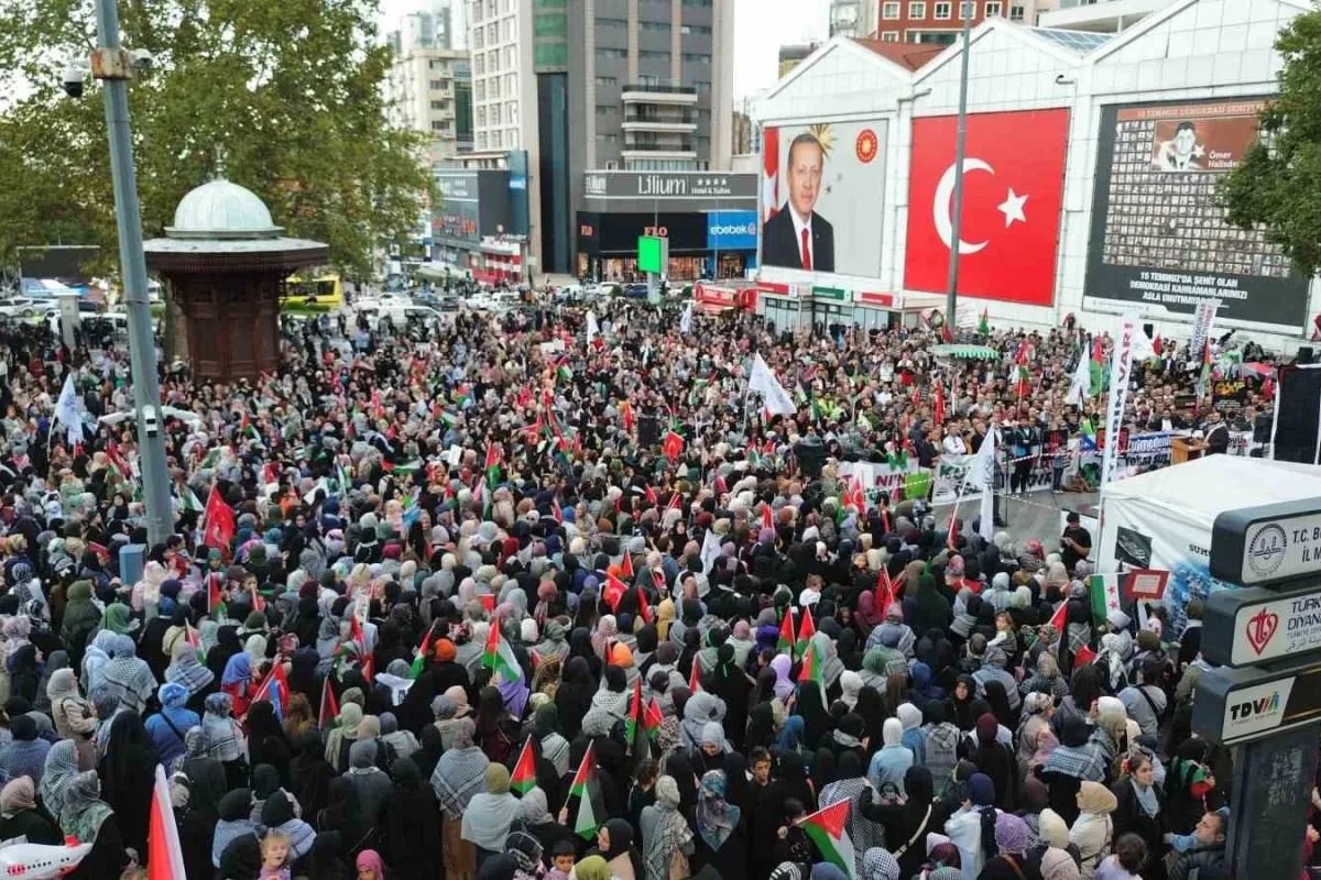 Bursalılar Gazze için meydanlara indi