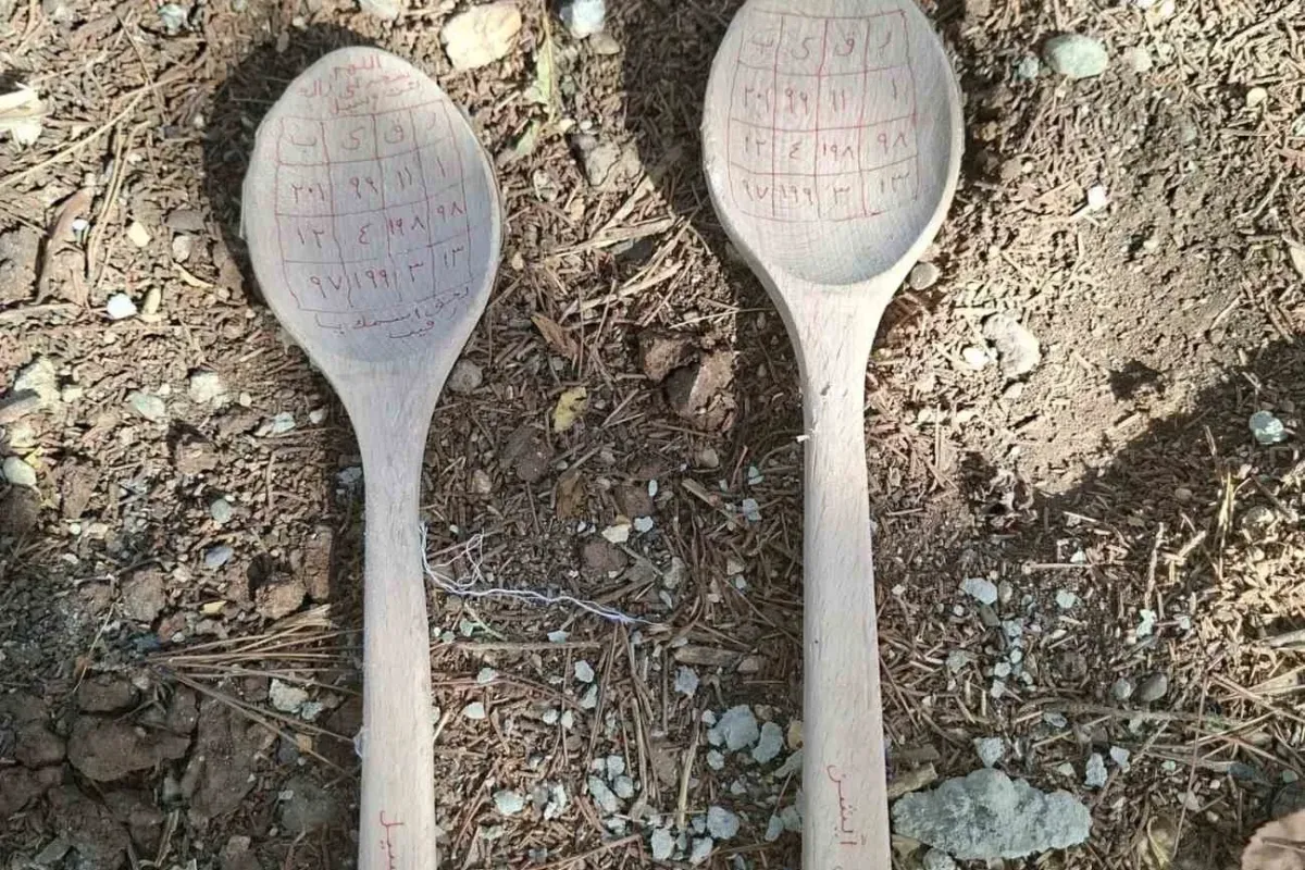 Mezar Taşı Ustası, Büyüyle Karşılaştı