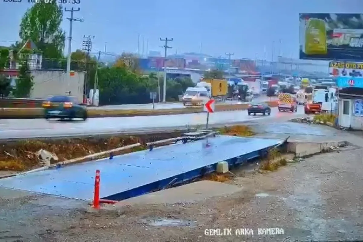 Bursa’da yaşanan kaza güvenlik kamerasında