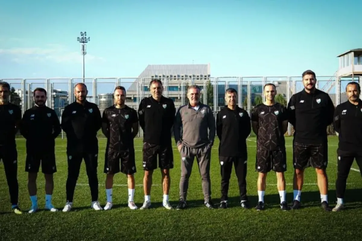Bursaspor’da Tahsin Tam dönemi resmen başladı: İşte yeni teknik ekip!