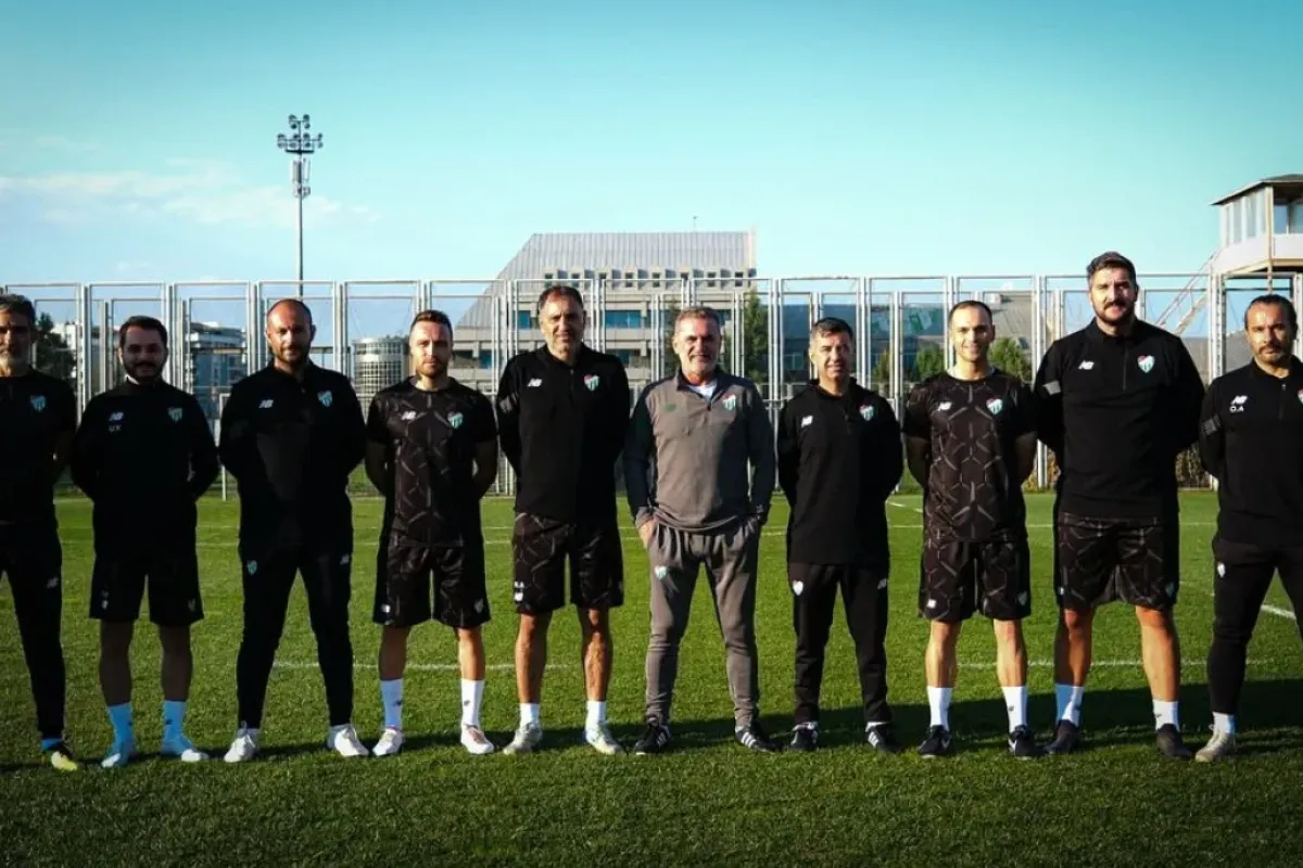 Bursaspor’da Tahsin Tam’ın ekibi belli oldu