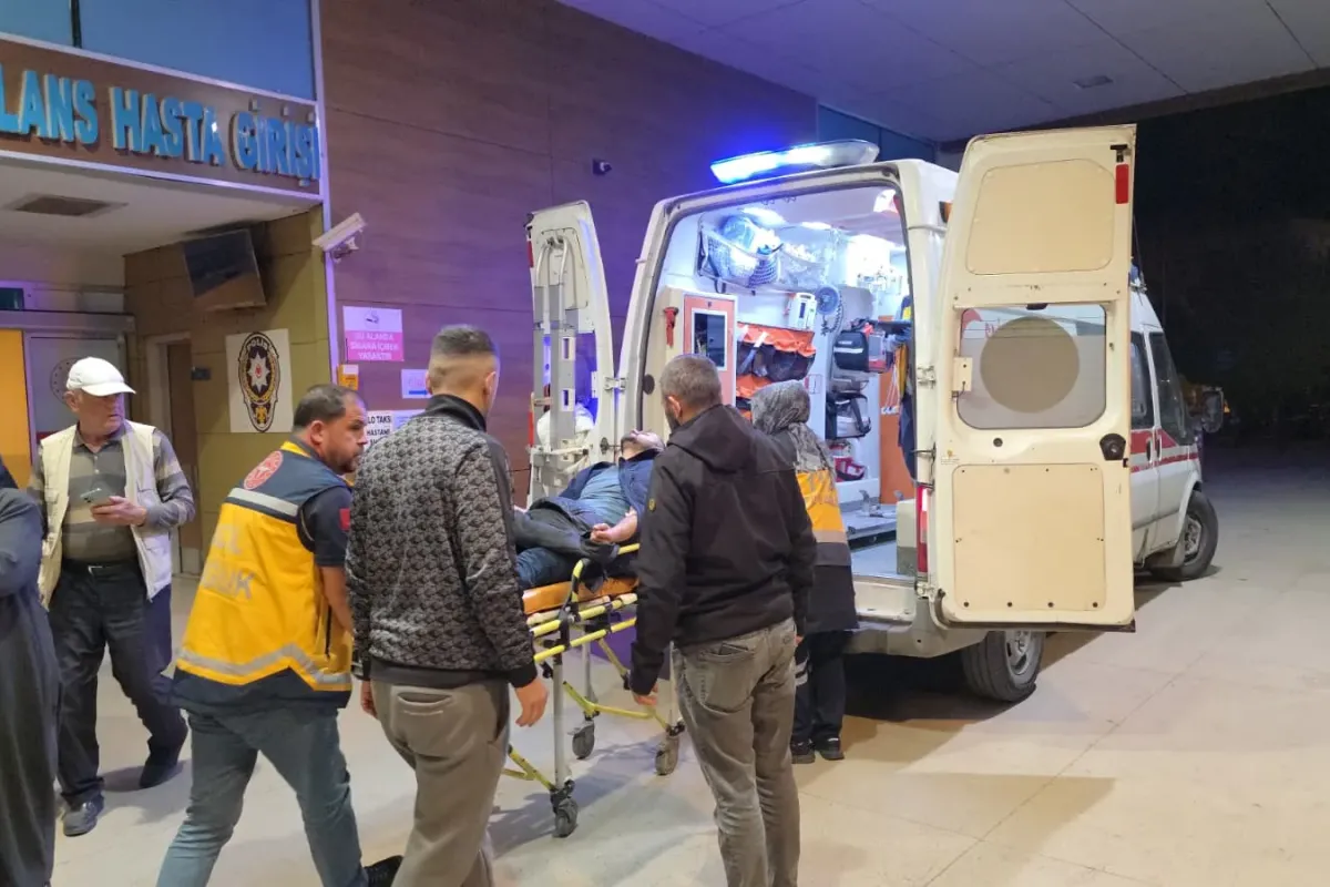 İnegöl’de kamyonet ile motosiklet çarpıştı: 1 yaralı