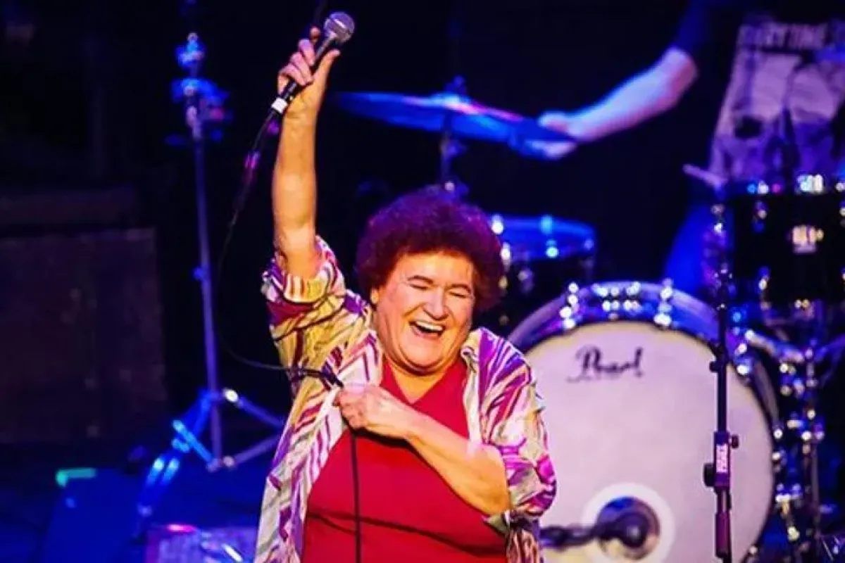 Ünlü Sanatçı Selda Bağcan İnegöl'de