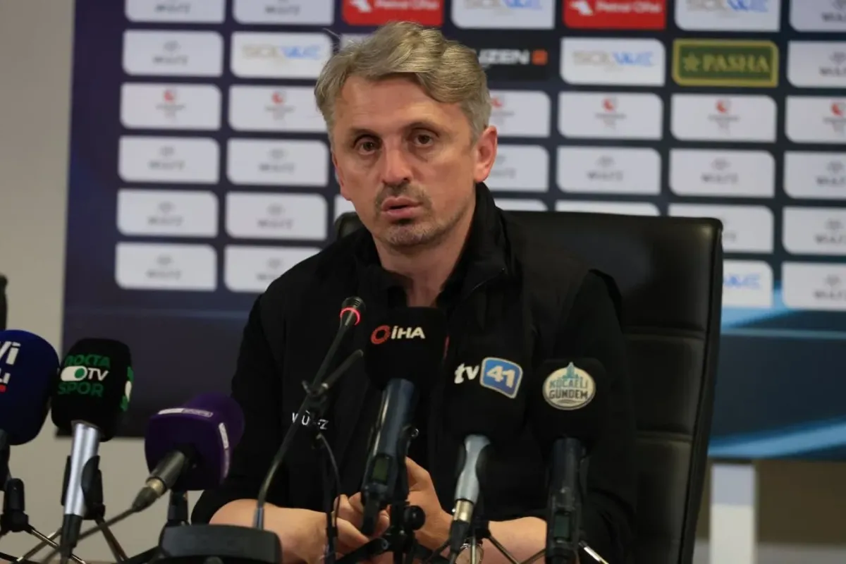 Eyüpspor yeni teknik direktörünü açıkladı! Orhan Ak ile 3 yıllık sözleşme