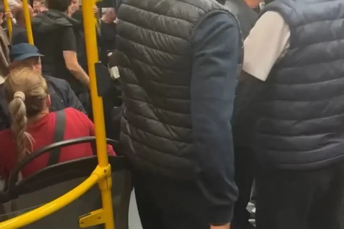 Alkollü olduğu iddia edilen kişi metroyu birbirine kattı