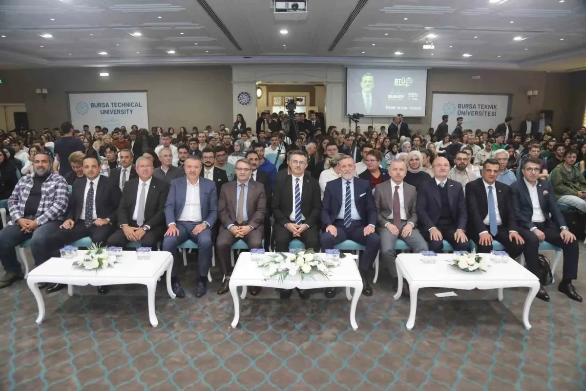 BTÜ Konuşmaları’nın konuğu İbrahim Burkay: Türkiye’nin İkinci Yüzyılı’nı gençler inşa edecek