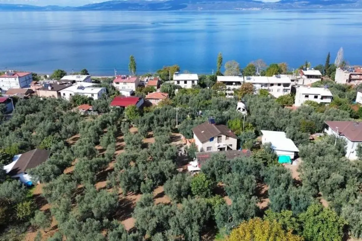 Papa gelmeden İznik turistle doldu