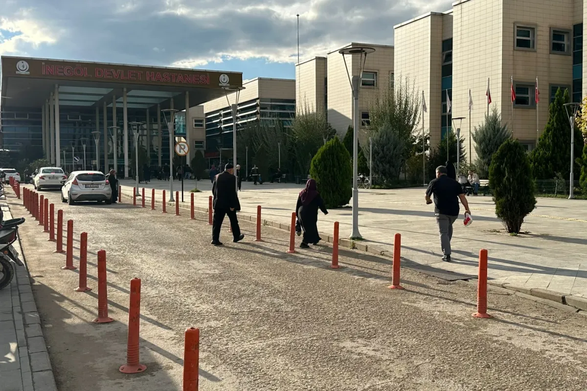 İnegöl Devlet Hastanesi’nde internet kesintisi! Hizmetler durdu