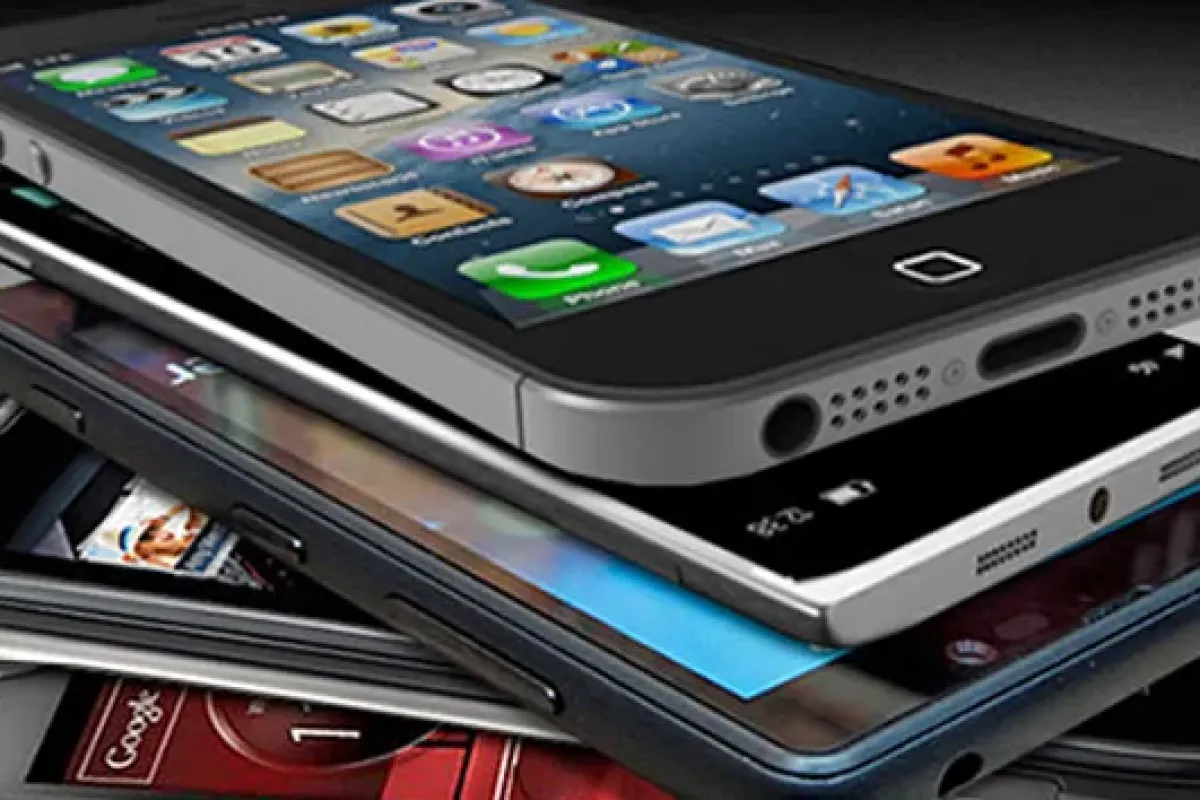 Akıllı telefon satışları çakıldı, fiyatlar uçtu!